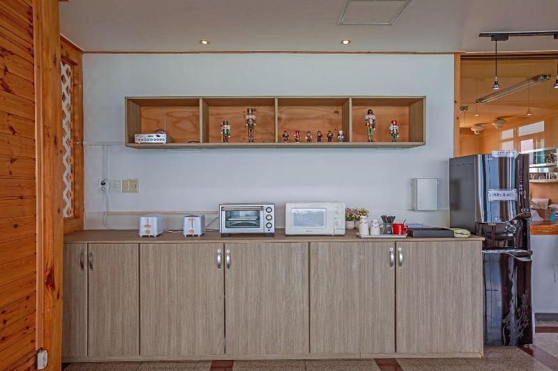 Отель Yangyang Eight