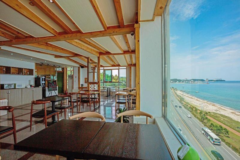 Отель Yangyang Eight