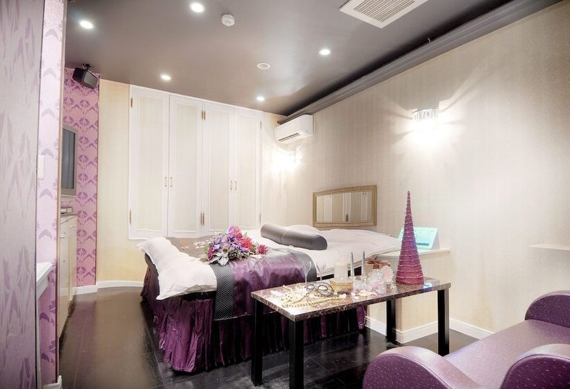 Ishidu Hotel Blanc Chapel Christmas   Adults Only