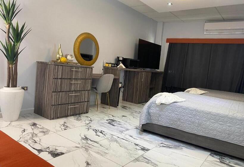 Itza Bella Suites