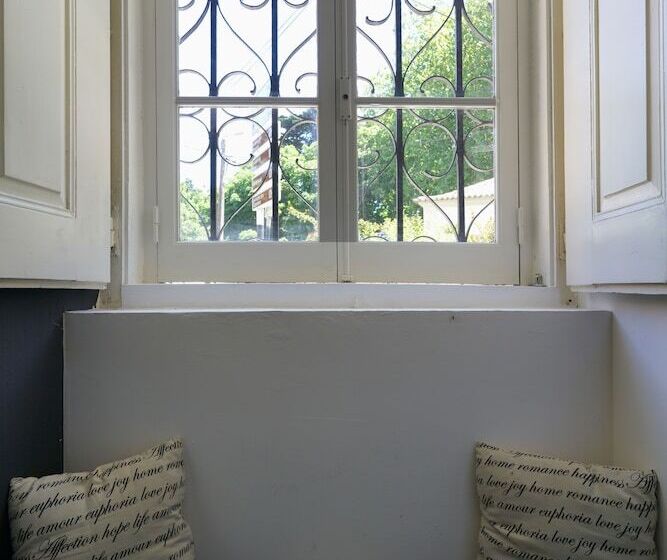 بنسيون Charm Inn Sintra