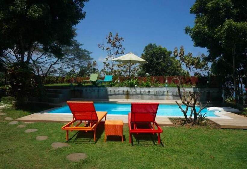 פנסיון Manggis Garden Dive Resort