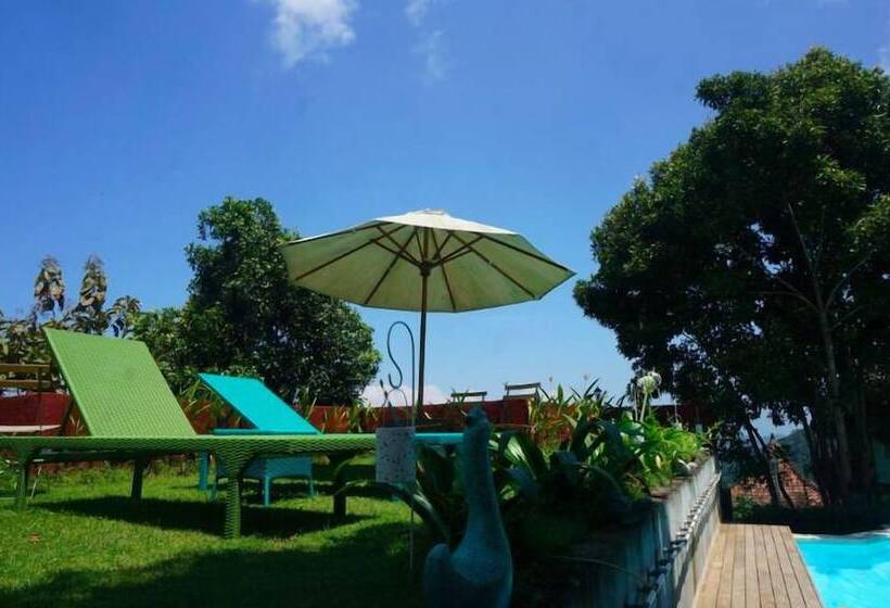 פנסיון Manggis Garden Dive Resort