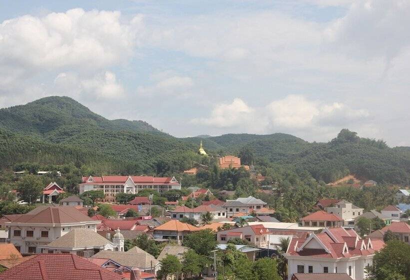 Royal Hotel Luang Namtha   Huang Ching