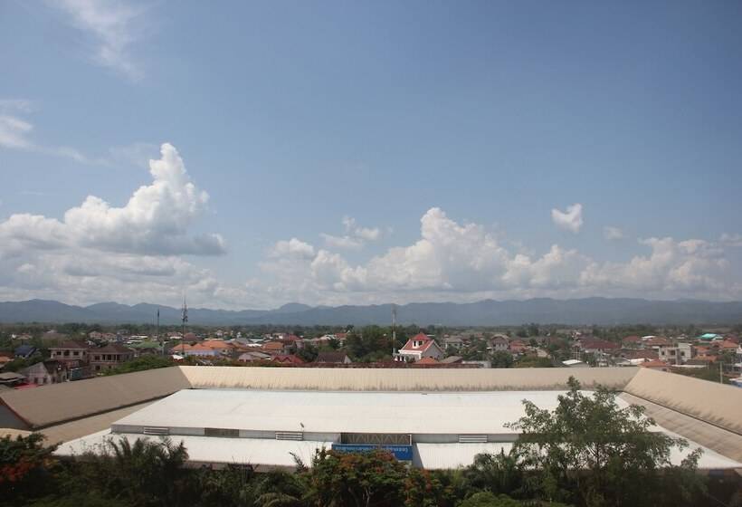 Royal Hotel Luang Namtha   Huang Ching