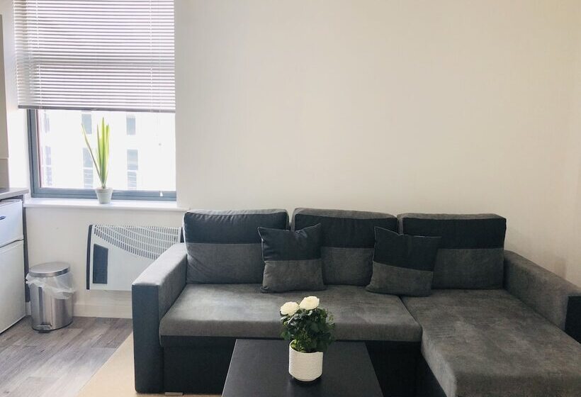 Showcase Apartments Highcross House Apart