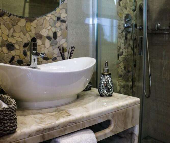 The Birds Nest Luxury B&b