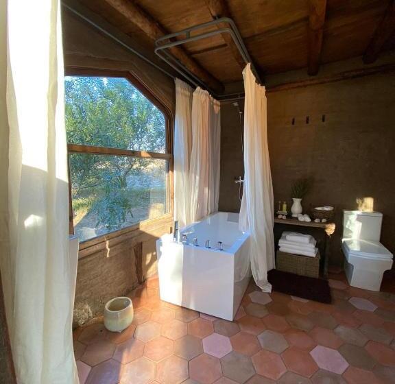 هاستل Big Bang Nature Stays