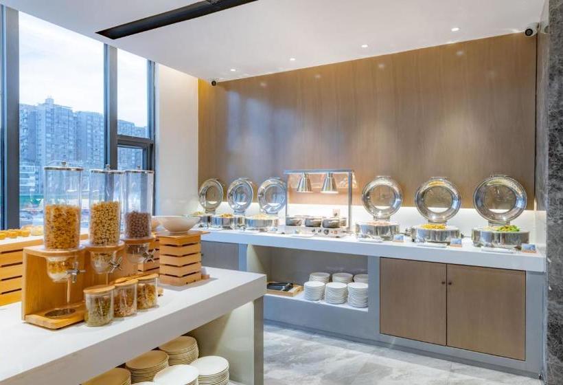 בית מלון כפרי Echarm Guilin North High Speed Railway Station