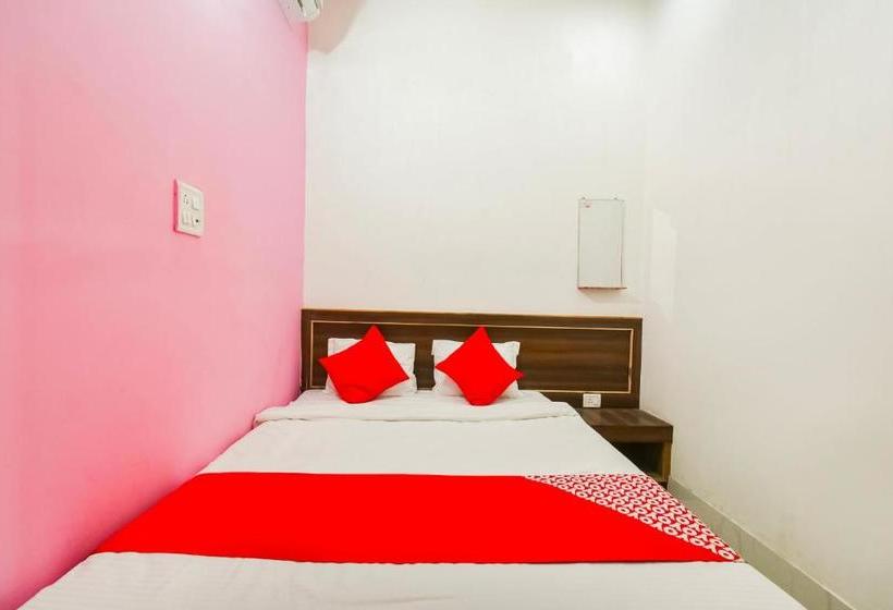 فندق Oyo 49622  Mateshwari