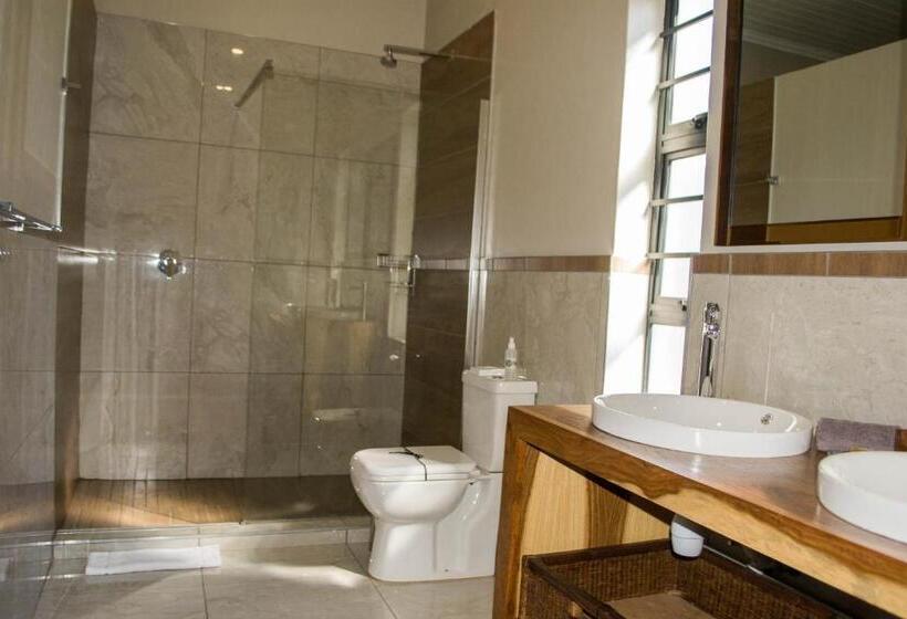 פנסיון The Hank Bethlehem Pty Ltd