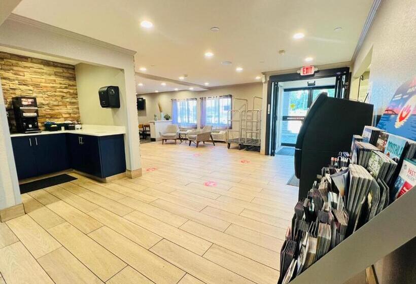 هتل Americinn By Wyndham Glendale Milwaukee