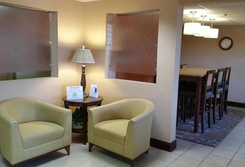 בית מלון כפרי Express Inn