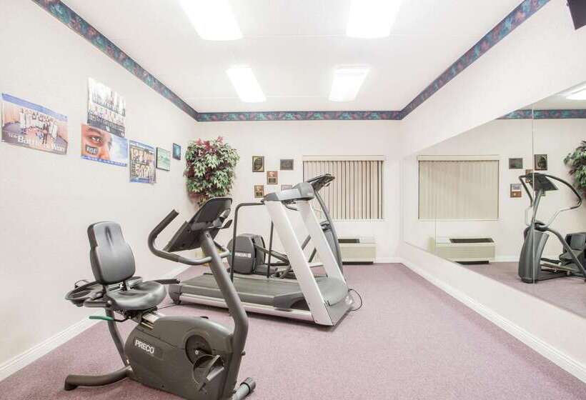 فندق Baymont By Wyndham Corbin