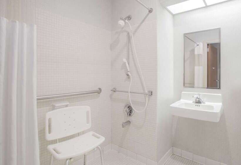 فندق Baymont By Wyndham Corbin