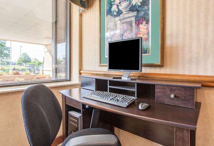 فندق Baymont By Wyndham Detroit/roseville