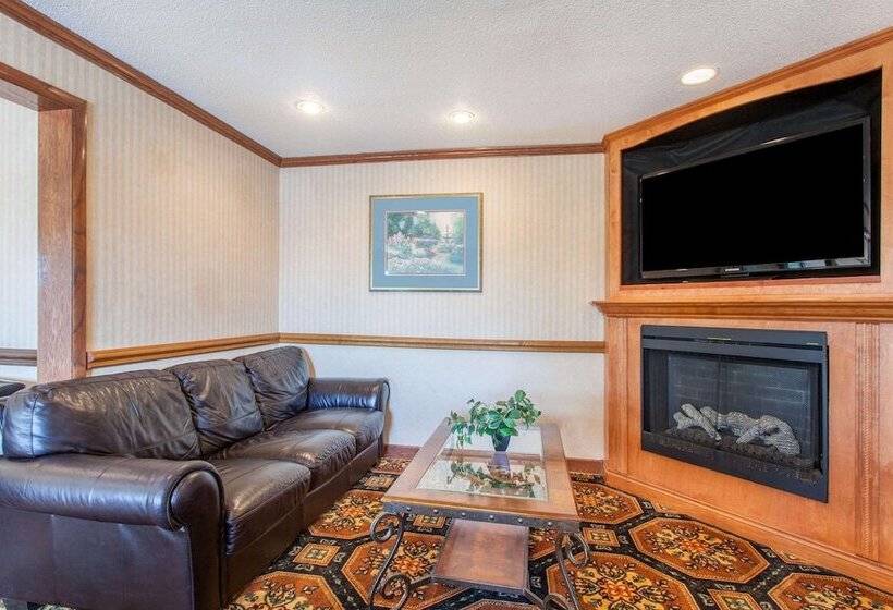 فندق Baymont By Wyndham Detroit/roseville