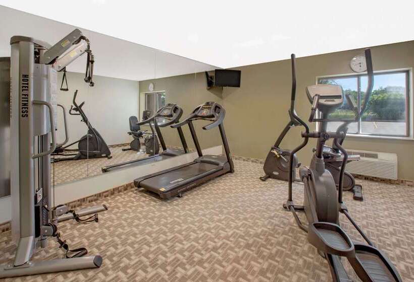 فندق Baymont By Wyndham Jackson