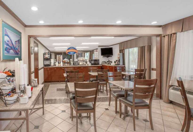 فندق Baymont By Wyndham Jackson