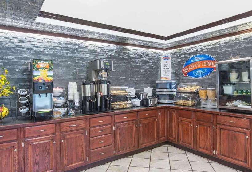 هتل Baymont By Wyndham Jonesboro
