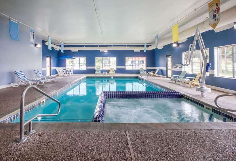 호텔 Baymont By Wyndham Mackinaw City