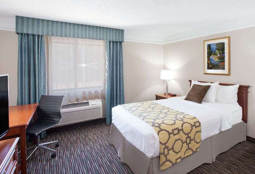 فندق Baymont By Wyndham Texarkana