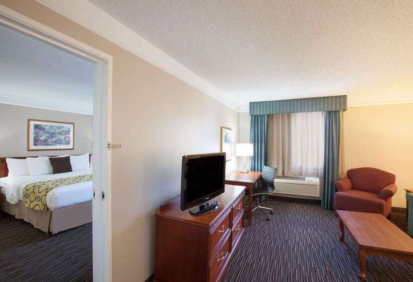 فندق Baymont By Wyndham Texarkana