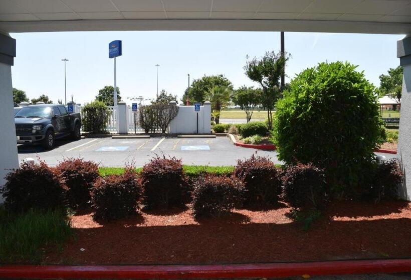 فندق Baymont By Wyndham Texarkana