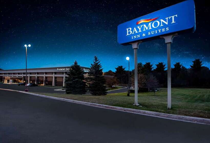 בית מלון כפרי Baymont By Wyndham Traverse City