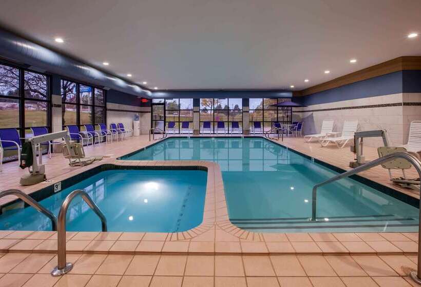 בית מלון כפרי Baymont By Wyndham Traverse City