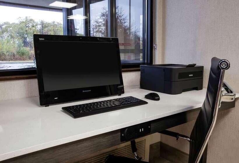 בית מלון כפרי Baymont By Wyndham Traverse City