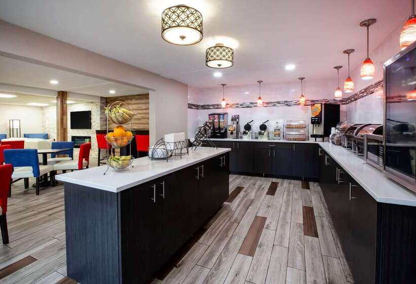 בית מלון כפרי Baymont By Wyndham Traverse City