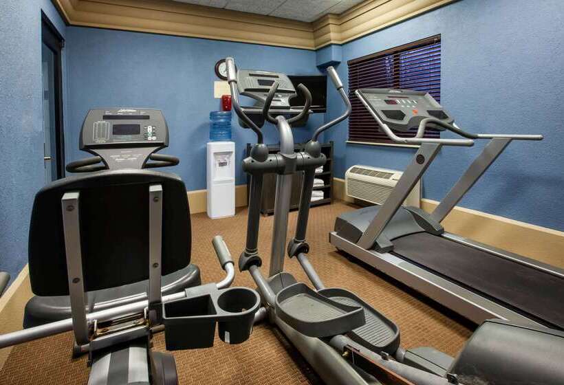 בית מלון כפרי Baymont By Wyndham Traverse City