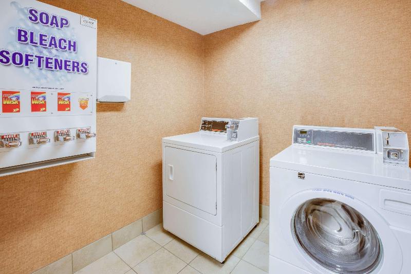 בית מלון כפרי Baymont By Wyndham Traverse City