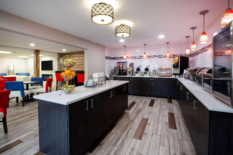 בית מלון כפרי Baymont By Wyndham Traverse City