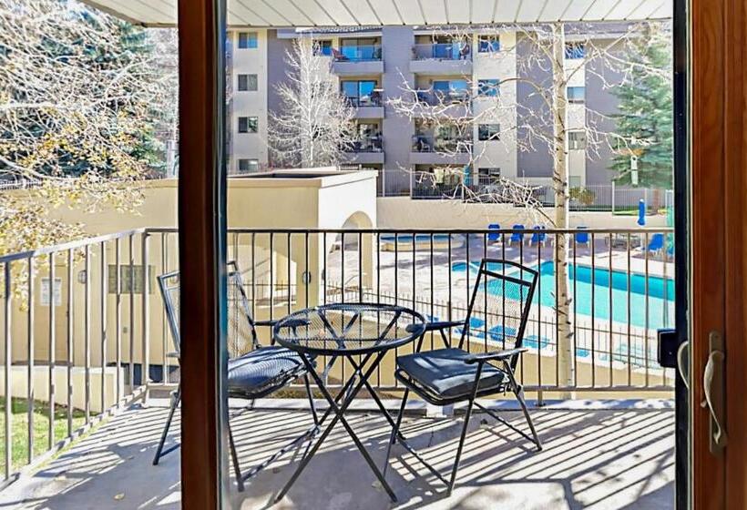 בית מלון כפרי Beaver Creek West O2