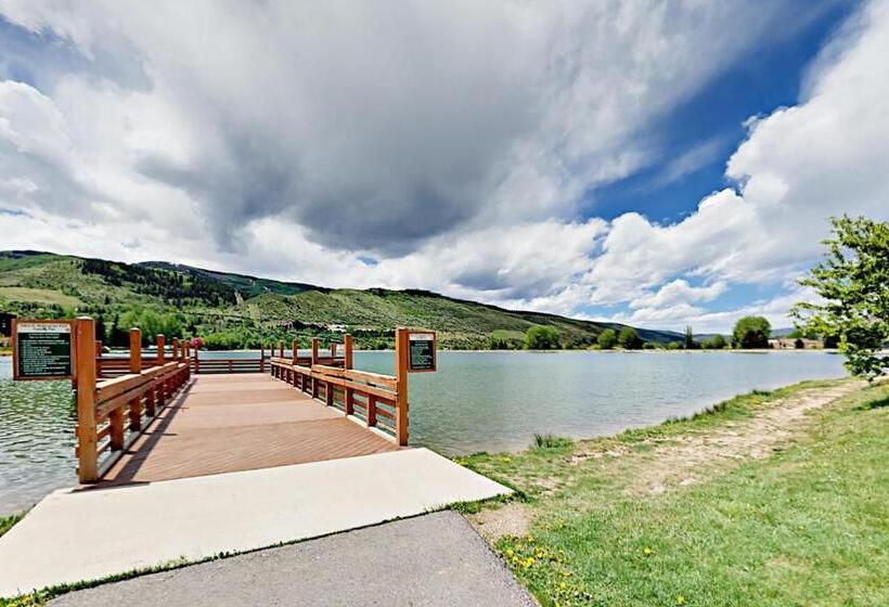 בית מלון כפרי Beaver Creek West O2