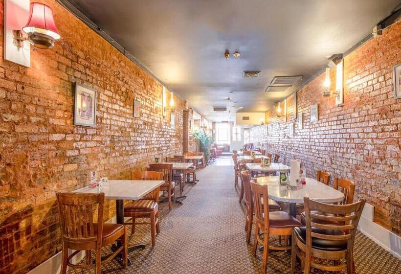 فندق Belmont Inn