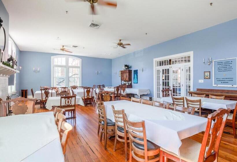 فندق Belmont Inn