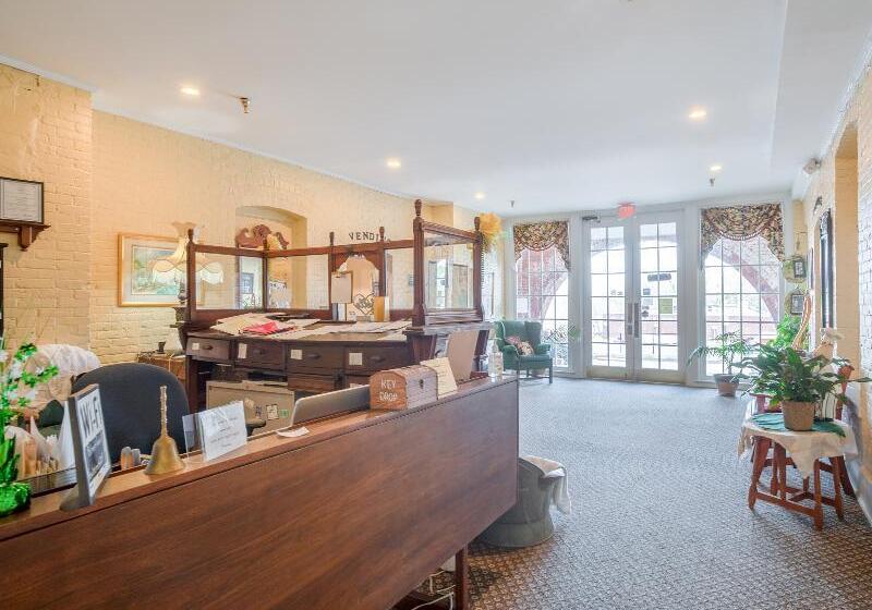 فندق Belmont Inn