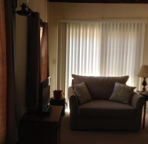 Отель Benjamin Prescott Inn