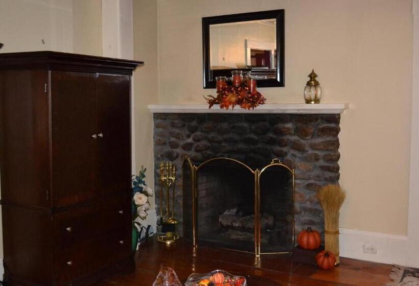 Отель Benjamin Prescott Inn