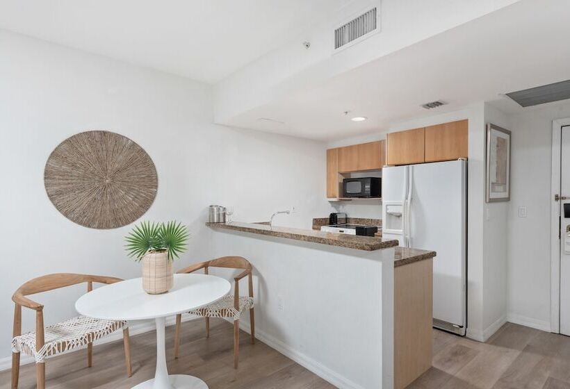 Bentley Hotel South Beach