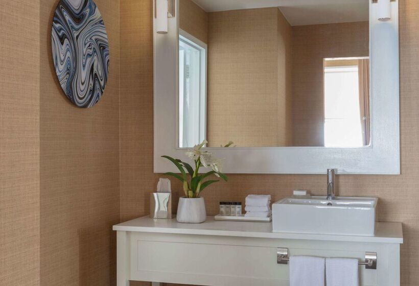 فندق Berkeley Oceanfront