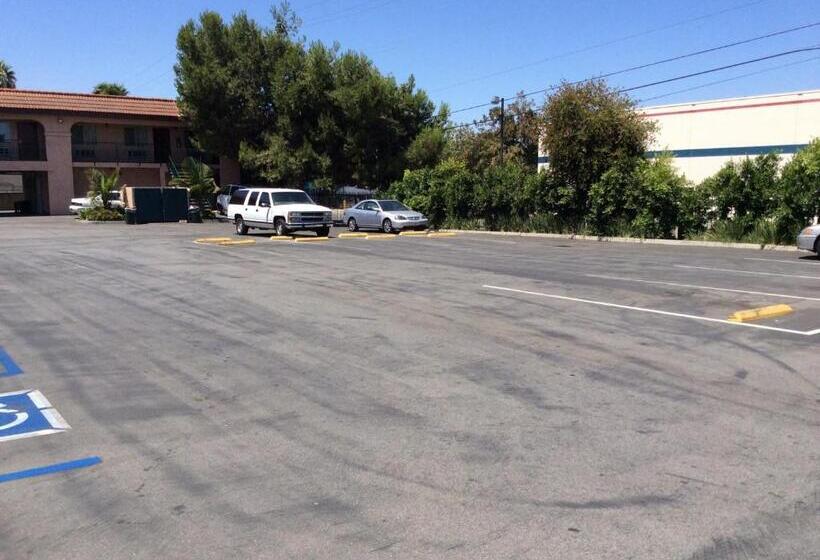 فندق Paradise Inn