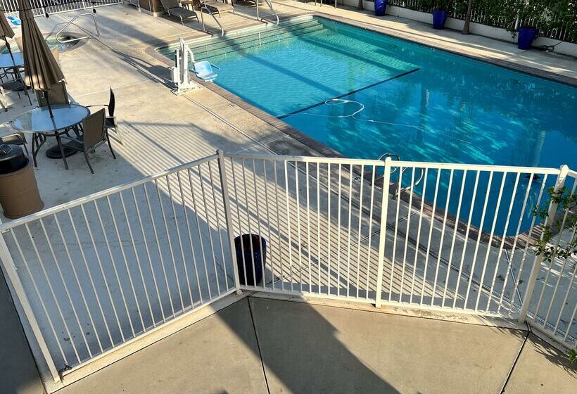 호텔 Best Western Americana