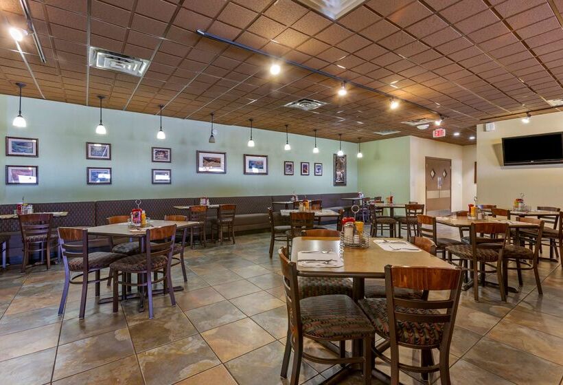 בית מלון כפרי Best Western Canyon De Chelly Inn