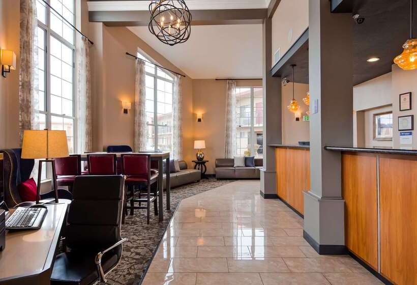 فندق Best Western China Lake Inn