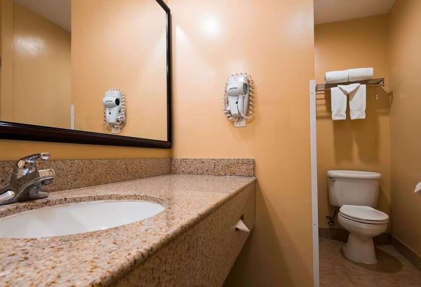 فندق Best Western China Lake Inn