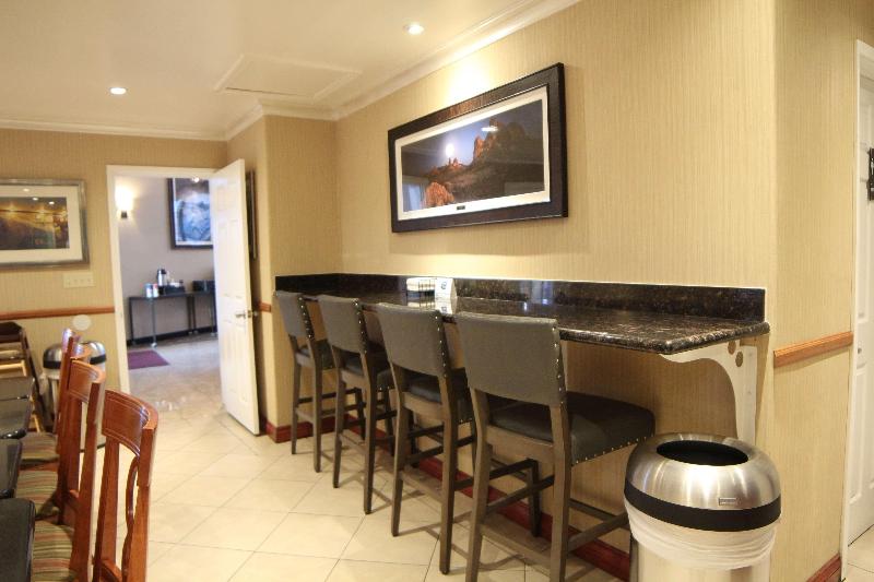 فندق Best Western China Lake Inn